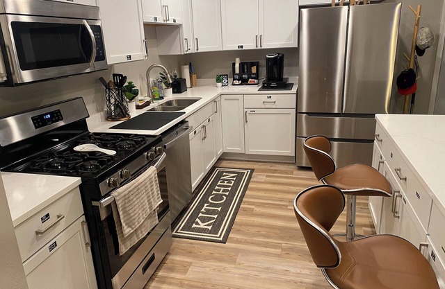 Spacious, remodeled 4-bedroom home with WiFi, AC, fire pit in charming Champaign