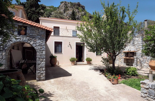 Spacious Retreat near Preveli, Triopetra & Plakias