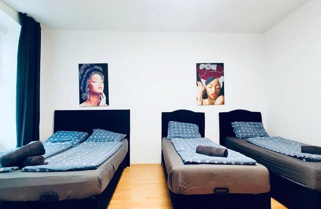 Spacious Room for Up to 5 Guests, Währinger Park
