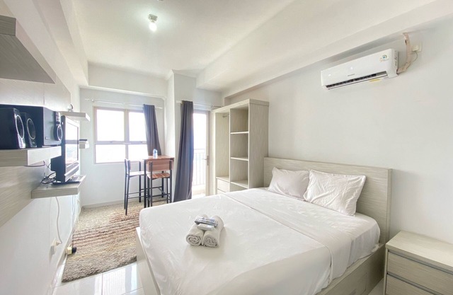 Spacious Studio Room At Mekarwangi Square Cibaduyut Apartment