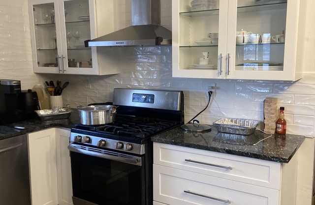 Spacious waterfront lake house w great views,nIdeal for a large family getaway.n