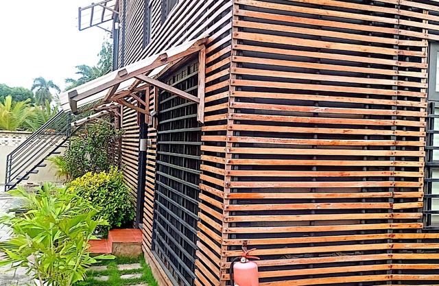 Spar Shipping Container in the heart of Osun7 minutes drive from the airport