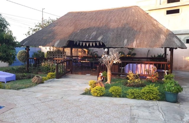 Sparkle Guesthouse - Self-Catering with private pool and garden