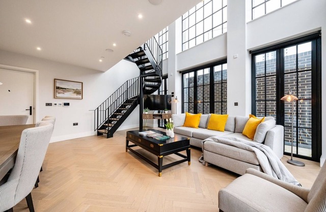 Spectacular Penthouse by Liverpool Street