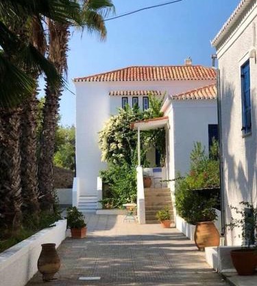Spetses Cozy Villa