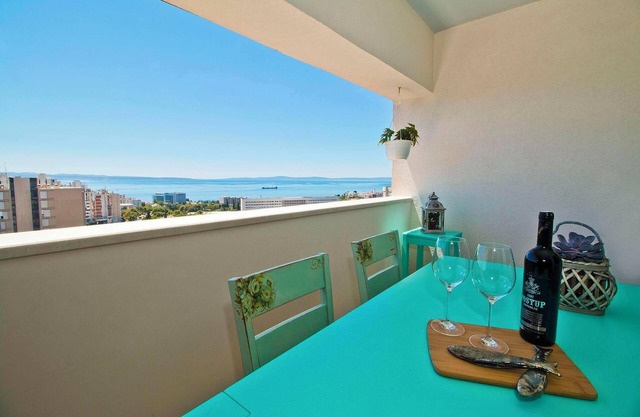 Split apartment Toni