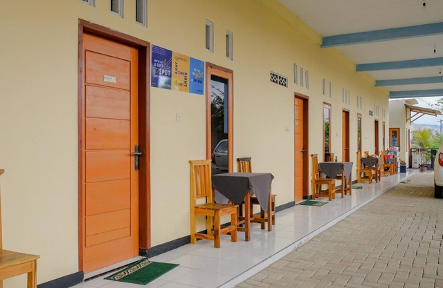 SPOT ON 1976 Hamana Beach Inn