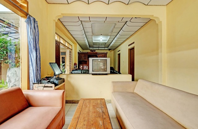 SPOT ON 92408 Hotel Renata 2