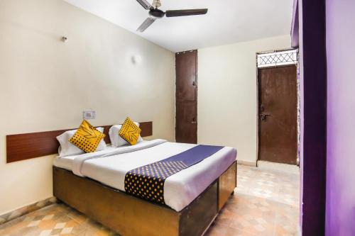 SPOT ON Hotel Harry's 1 Near Select Citywalk Mall