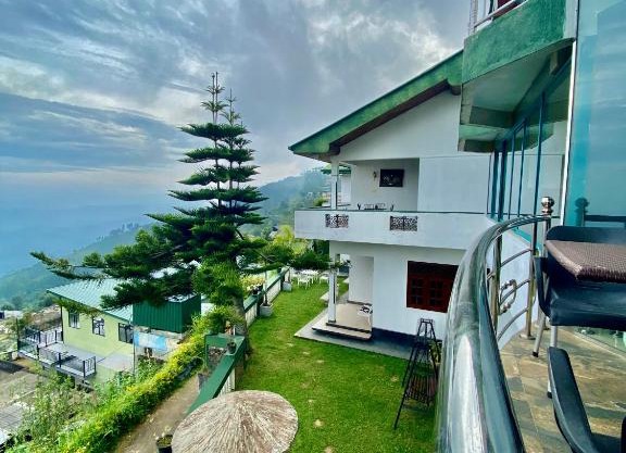 Srilak View Holiday Inn