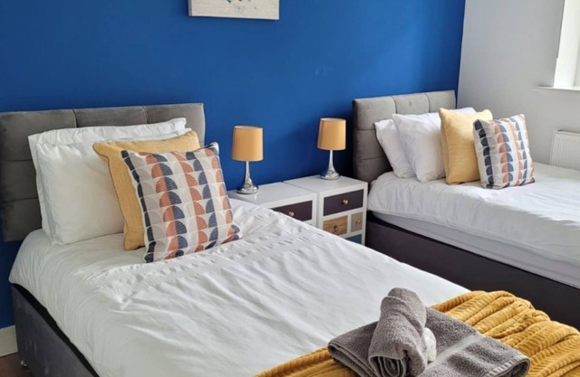 SRK- Private Luxury Apartments with Parking