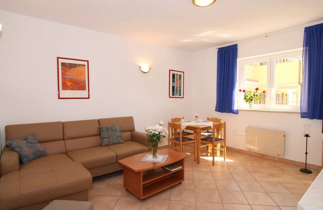 St. Barbara - pleasant apartment in good social situation of Porec