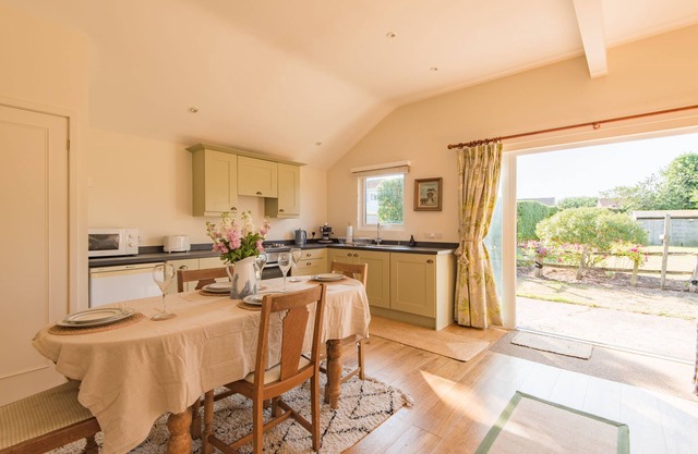 Stable Cottage, Sandwich Bay