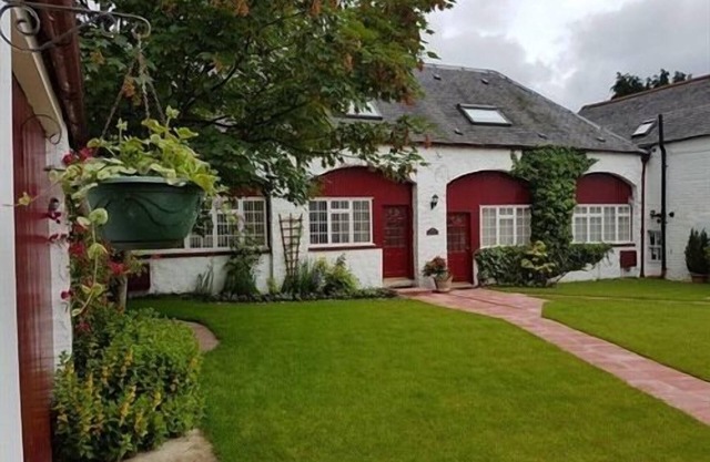 Standard Cottage with Garden View at Balmoral Hotel