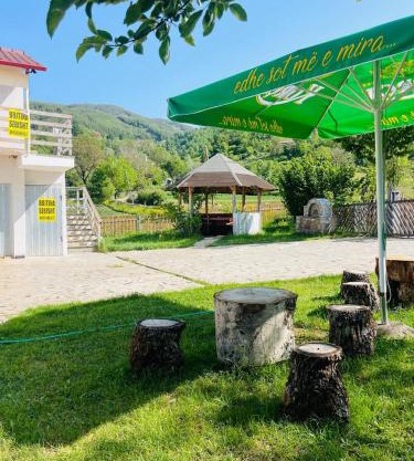 Stani i Metes-Bujtina Sebisht