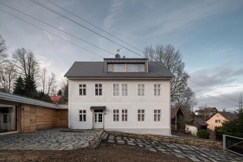 Stará škola - Alte Schule, Loučná