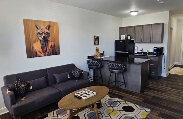 Stay at the Historic Inman - 208