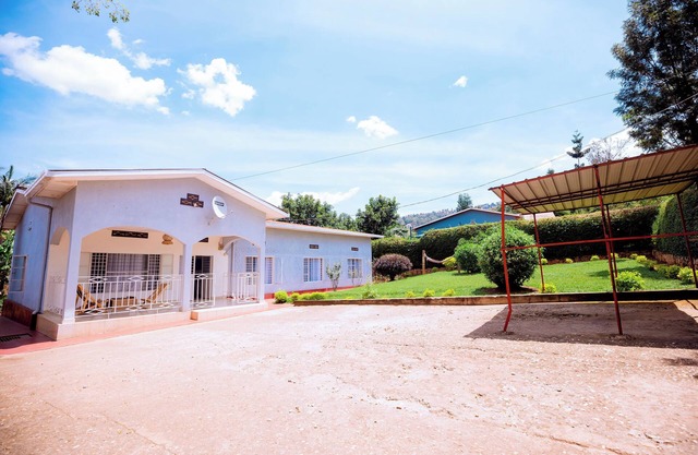 Stay in Style! Elegant 4-Bedroom Home in Kigali with Fast WiFi