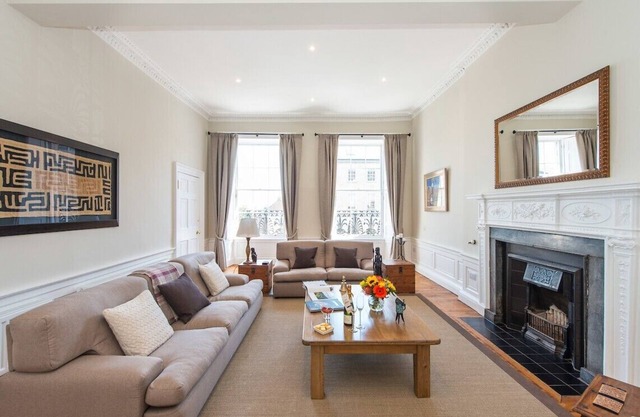 Stay in this tranquil and gorgeous City Centre home, for a unique Edinburgh experience