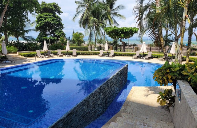 Stay on the Beach at Acqua Condo