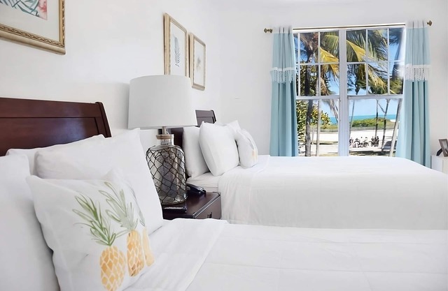 Stay Right On Ocean Drive! 2 Great Units Just A Few Minutes From the Beach!