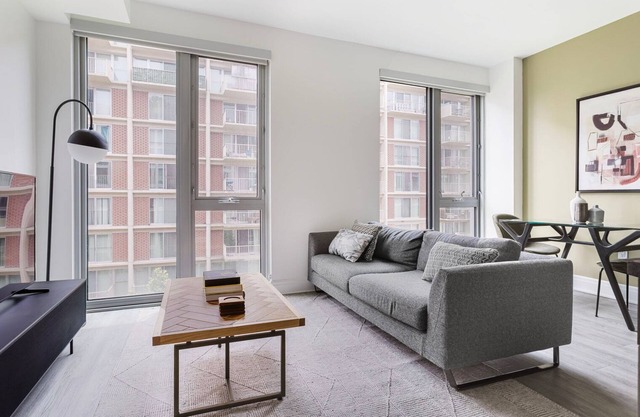 Stellar SW Waterfront Jr 1BR w/Pool & Gym, nr Nightlife, by Blueground