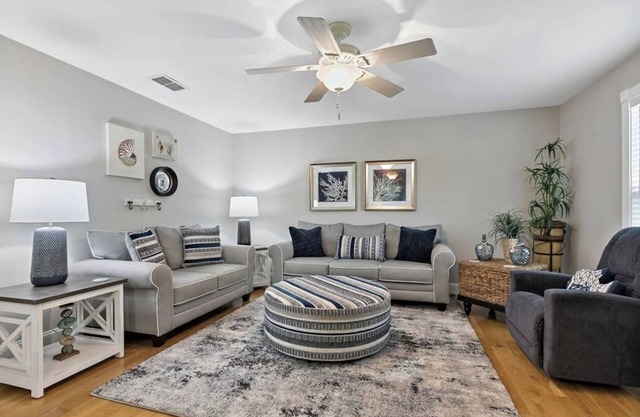 Steps from Beach, Heated Pool & Tropical Views