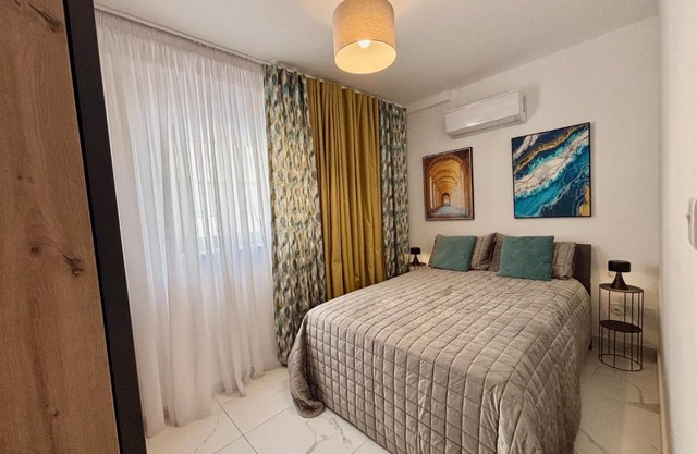 Steps to Sea - Affordable Luxury Living