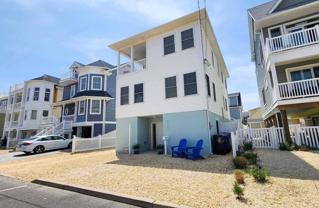 Steps to the Beach! Beautiful Family Vacation Home - Elevator & EV Charger