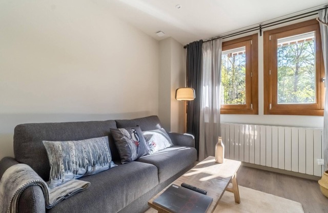 Stone Home in Benasque near Scenic Lake