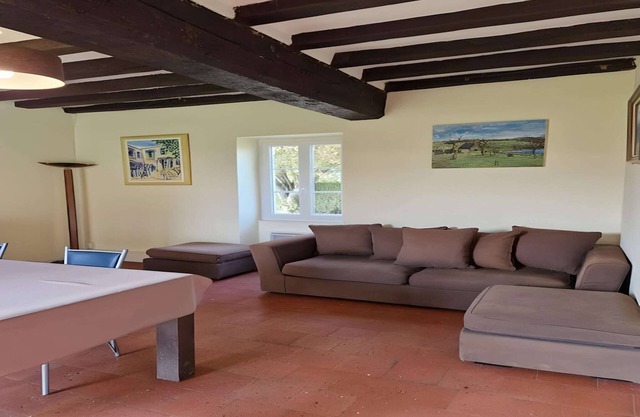 Stone House in La Flèche with Garden & BBQ