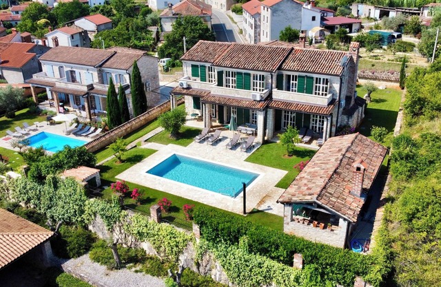 Stone villa with a view of Motovun