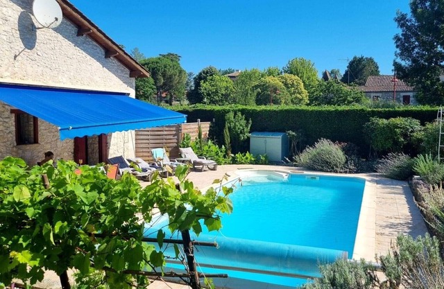 Stone Village House with Pool in the Heart of Saint Sernin de Duras