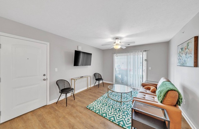 Stonecrest 717, 2Bd Apt I Free Parking I Pool