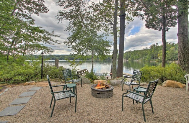 Stonedam Cottage on the shores of Lake Winni