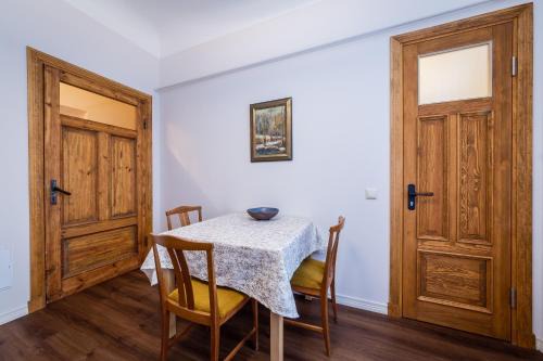 Stories Writer's AP 39,5sqm Renovated Free parking