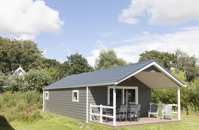 Strand49. nl Glamping bungalow close to the beach 6 people WiFi 3 bedrooms