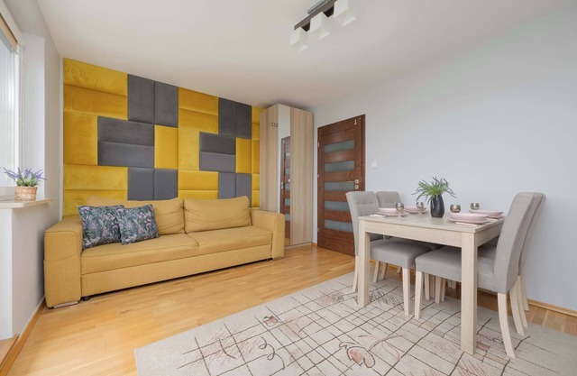 Strzeleckiego 6 Warsaw | Comfortable Apartment | Air Conditioning | Balcony