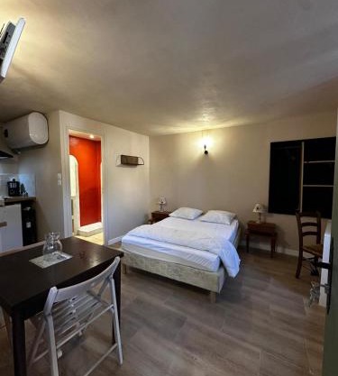 Studio 2 Aux volets bleus