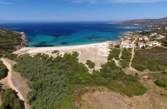 Studio 2 persons, swimming pool, sea view