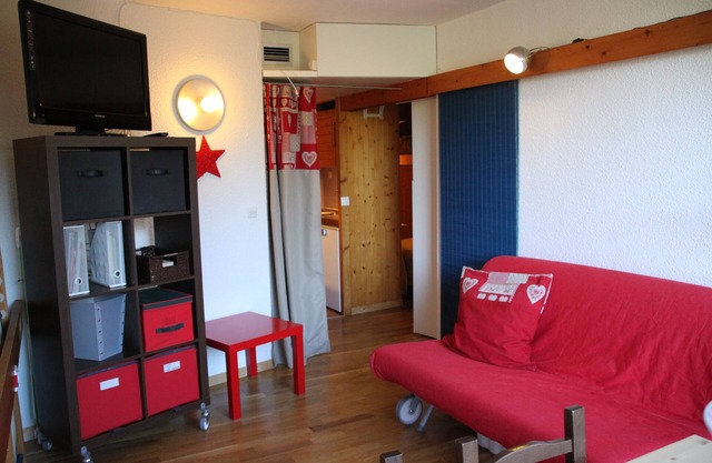 STUDIO 4 CRISTAUX in the heart of Charvet, south-facing, at the foot of the slopes, les Arcs 1800