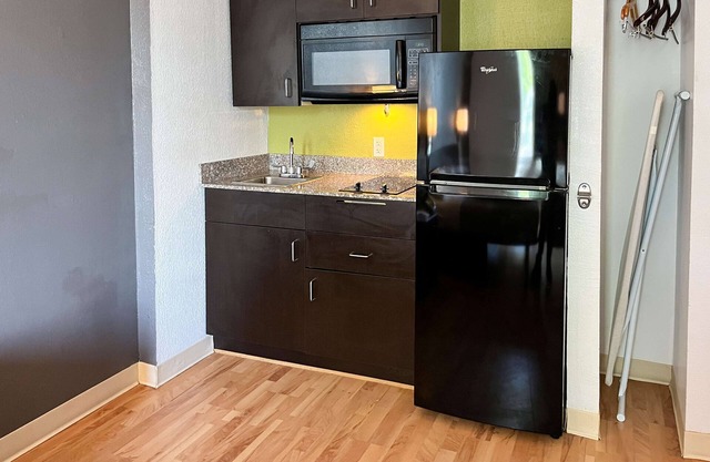 Studio 6 Suites Clarion, PA