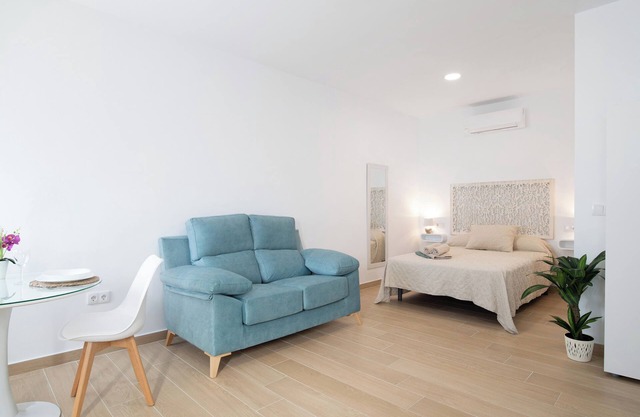 Studio Apartment 'Apartamentos Maria' with Wi-Fi and Air Conditioning