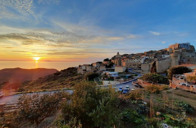 Studio apartment in Giglio Castello