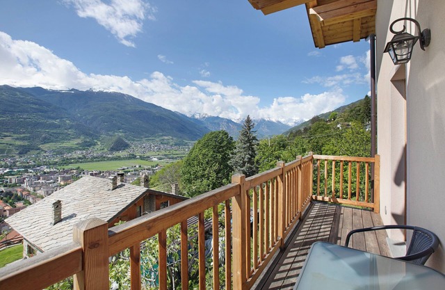 Studio Apartment 'Casa Di Alfredo E Virginia - Noce' with Mountain View, Shared Garden and Wi-Fi