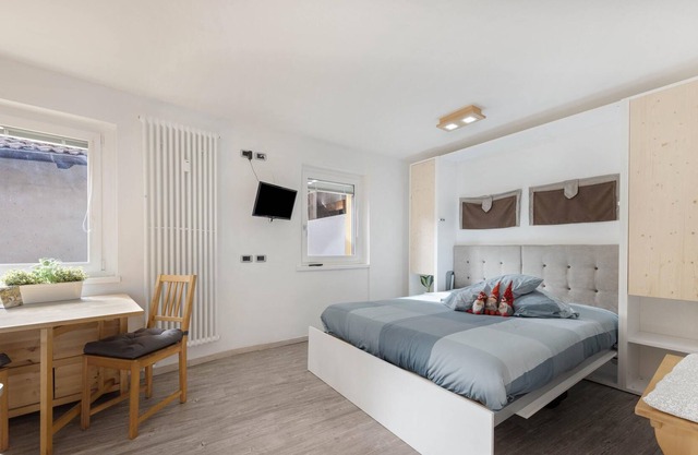 Studio Apartment Casa Parè Francesca with Mountain View & Wi-Fi; Parking Available