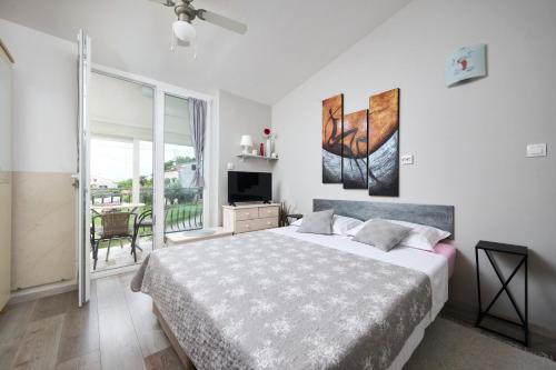 Studio Apartment Davorka