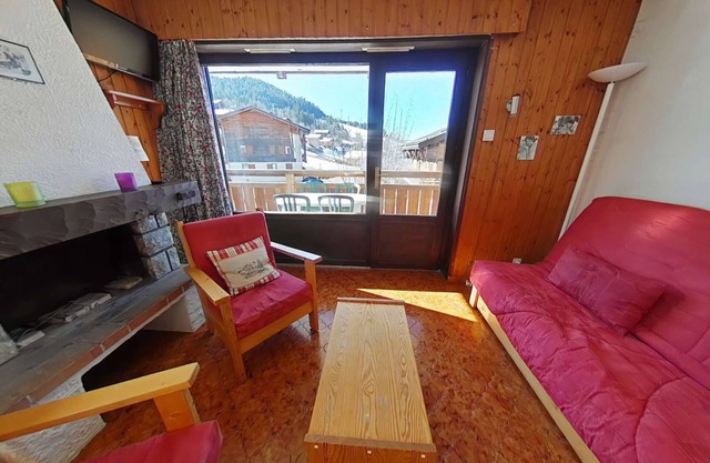 Studio Cabin 4 Sleeps, Ski-In/Ski-Out, South-Facing Balcony, Le Grand-Bornand