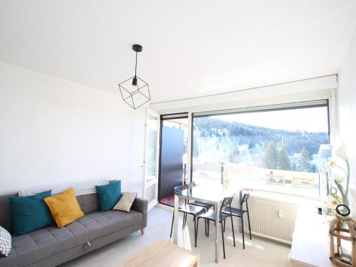 Studio cabine sud avec balcon, proche des pistes et commerces, à Chamrousse 1650 - FR-1-340-108