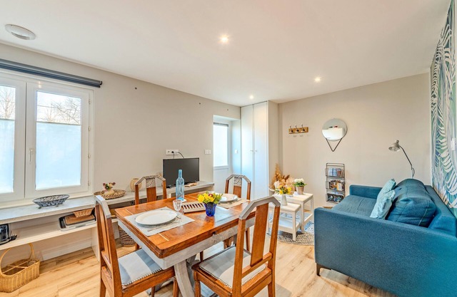 Studio 'Cap À L’ouest' with Shared Terrace, Shared Garden and Wi-Fi